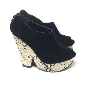 Qupid Peep Toe Platforms